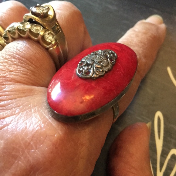 Big coral and sterling ring - Picture 2 of 3